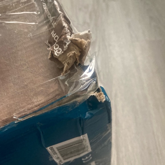 Christmas Village 30 Piece Set - Picture 15 of 16